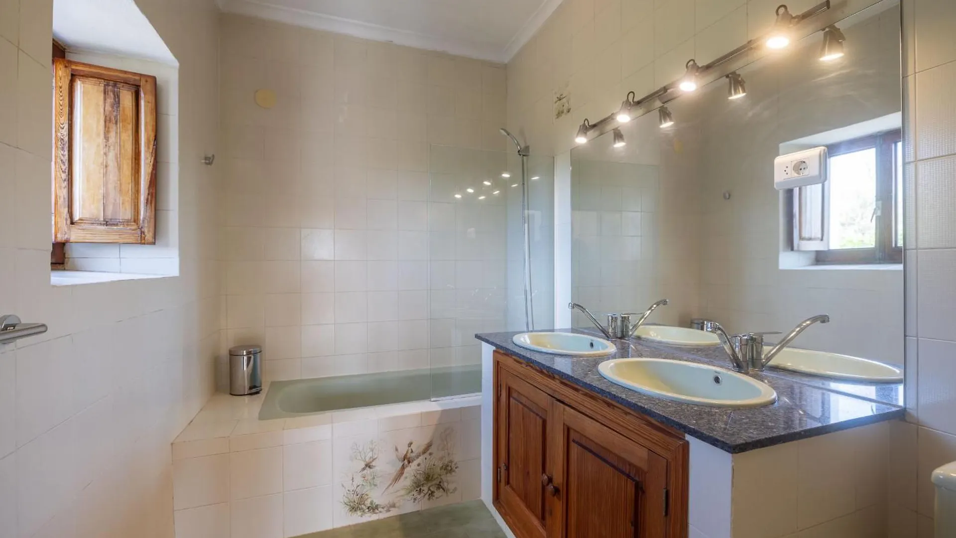 Holiday home Can White Sant Carles de Peralta