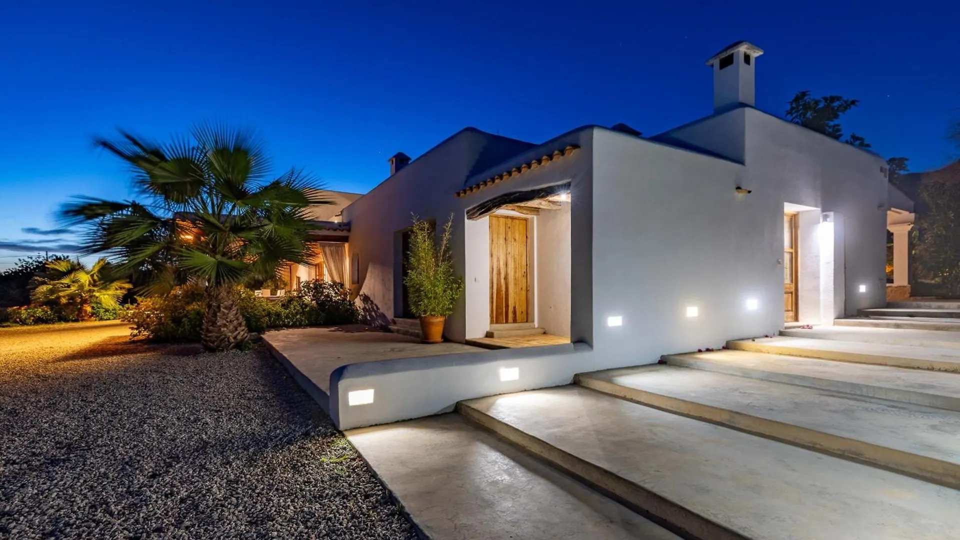 Holiday home Can White Sant Carles de Peralta